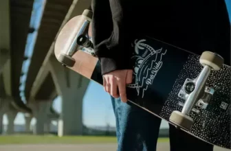 As 10 Melhores Marcas de Skate de 2025: Mormaii, Wood Light, Kronik e mais!